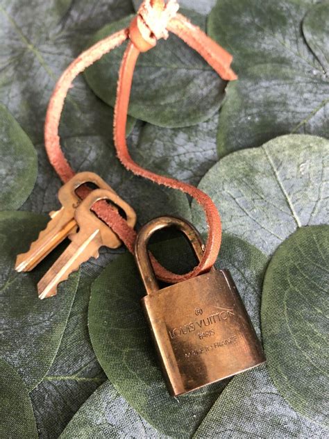 Authentic LOUIS VUITTON Brass w/ Patina Lock&Keys Set 